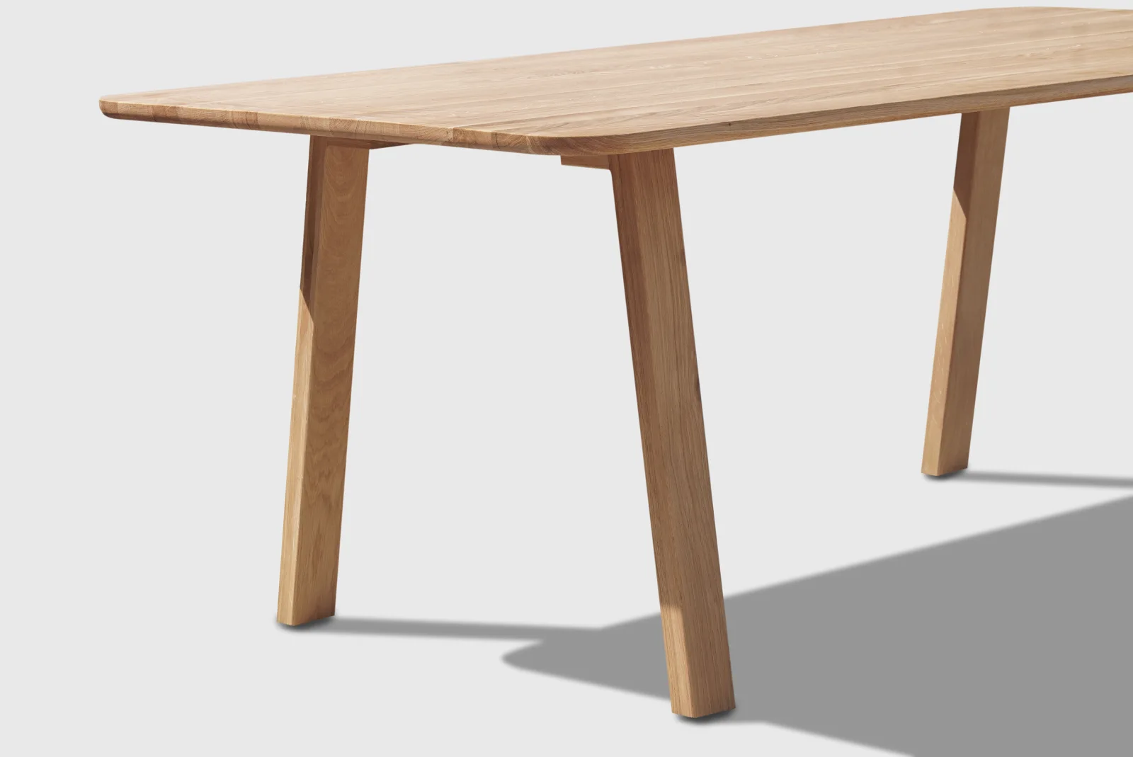 A6501402-ARBOGA-demibull-ab-27-oiled-oak-angle.jpg